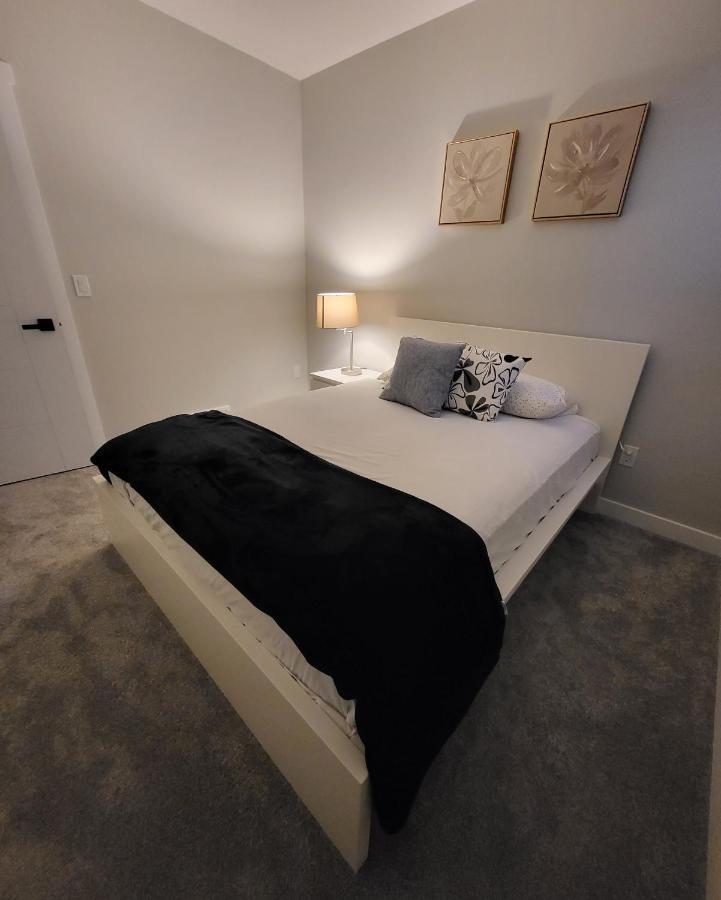 Luxury Suite In Calgary Nw エクステリア 写真