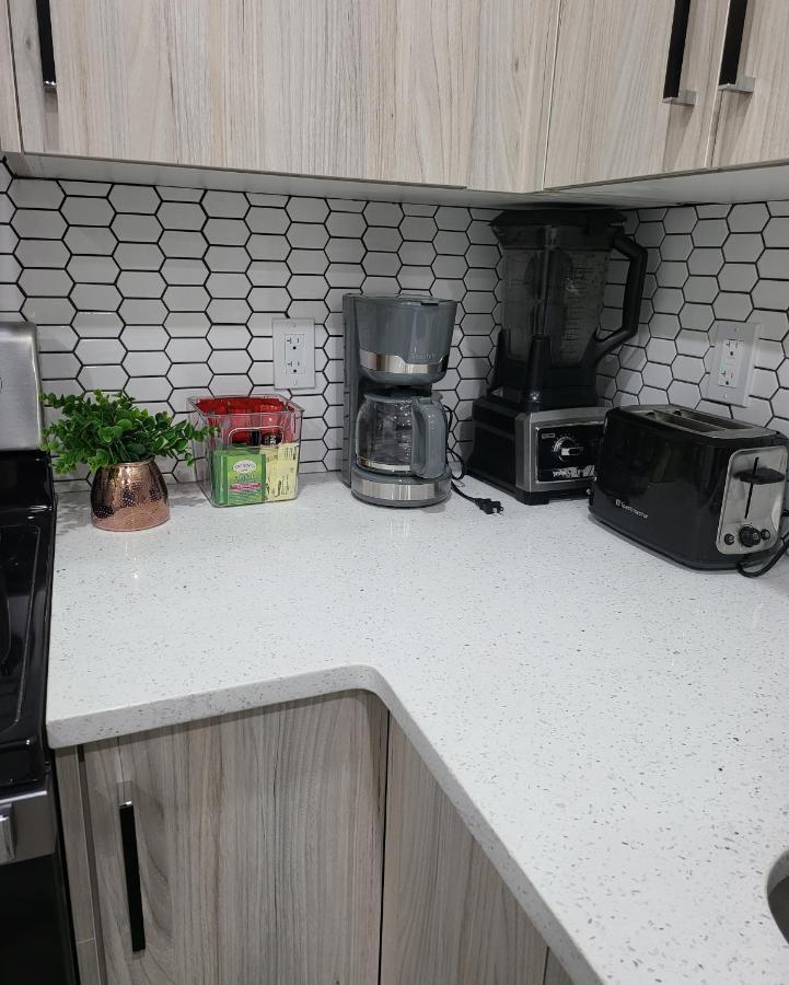 Luxury Suite In Calgary Nw エクステリア 写真