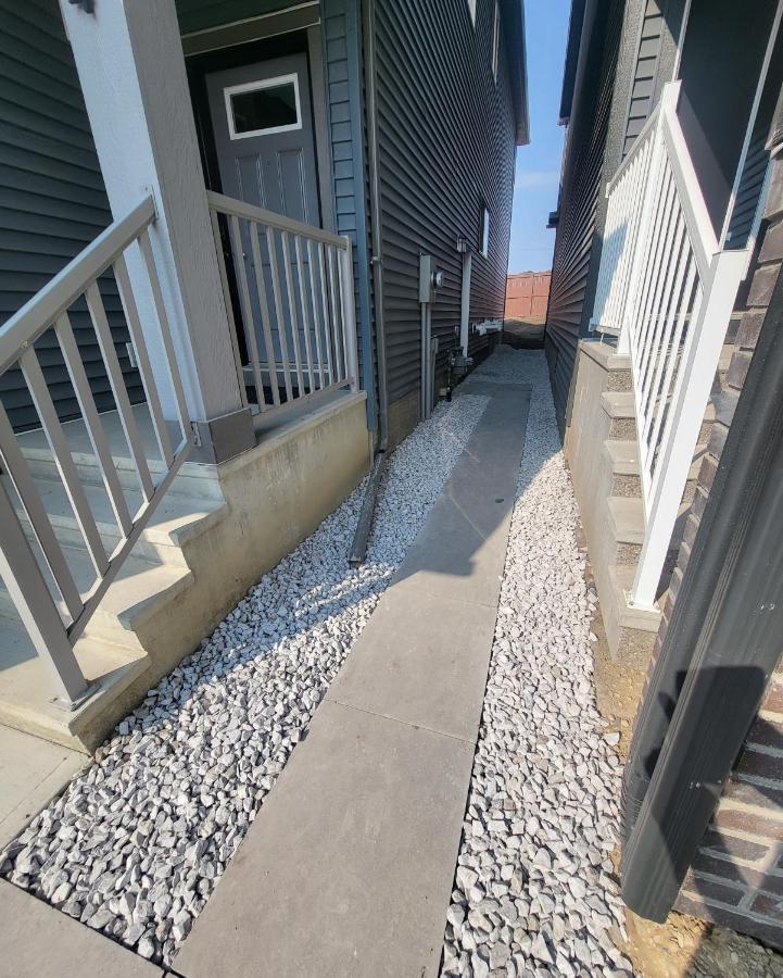 Luxury Suite In Calgary Nw エクステリア 写真