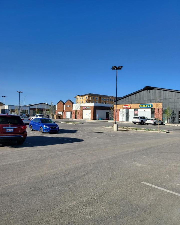 Luxury Suite In Calgary Nw エクステリア 写真